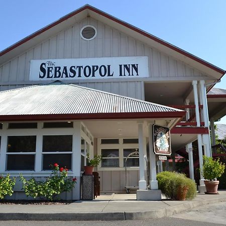 Sebastopol Inn Eksteriør billede