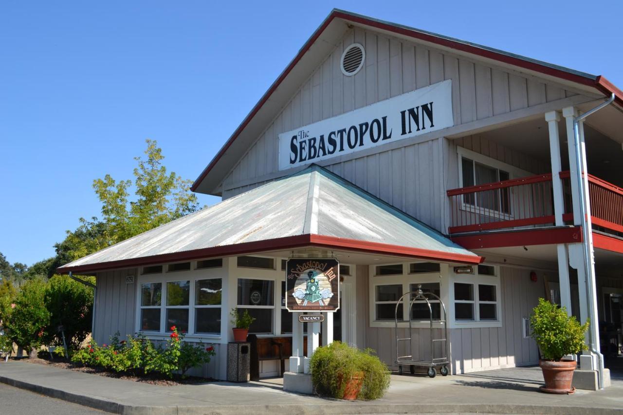 Sebastopol Inn Eksteriør billede